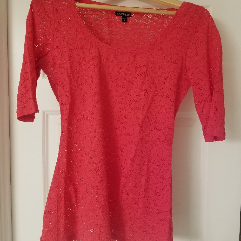 EXPRESS M 3/4 length scoop neck shirt with flower pattern